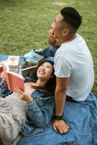 Picnic Date in the Park engagement photo themes