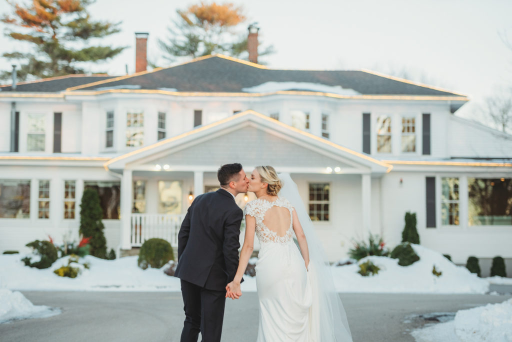 Saphire Estate | Winter Wedding Kiss Outside Saphire Estate | Sarah Murray Photography