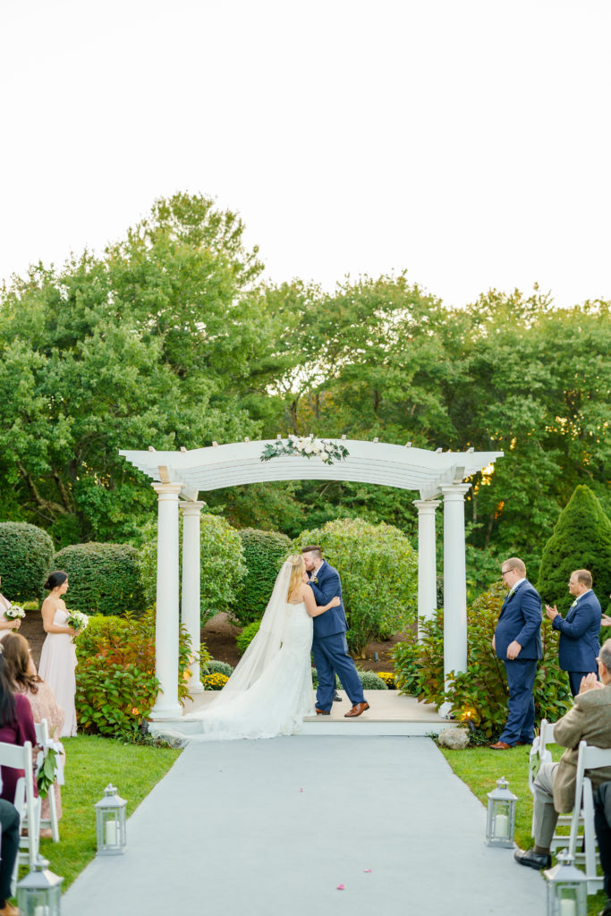 The Villa – The Tent | First Kiss | Sam and Mike Photography