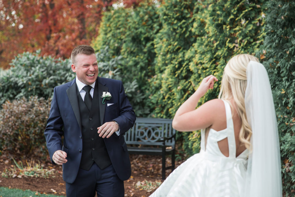 groom's reaction to bride during first look