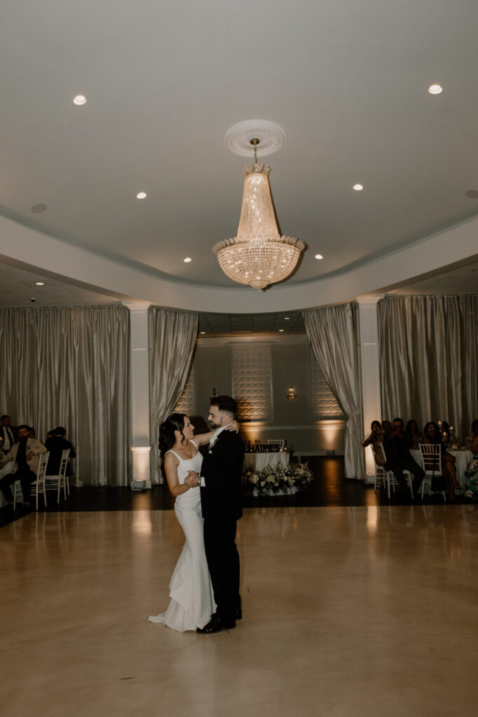 Avenir | First Dance | Teriana Ariel Photography