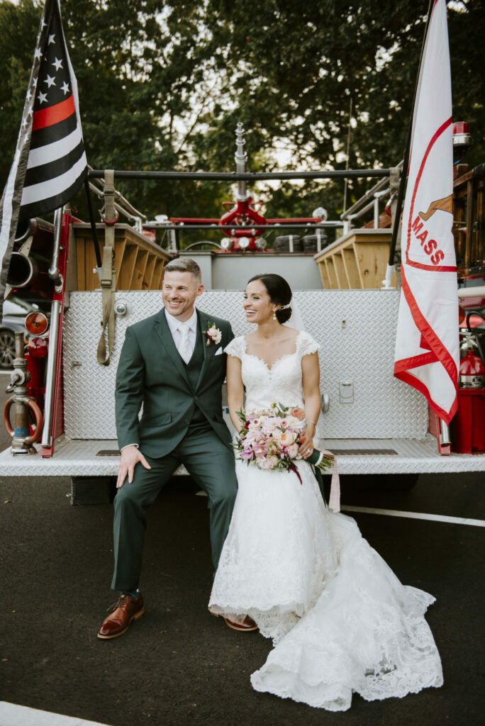 Avenir | Bride and Groom on Firetruck | Brian Keith Media
