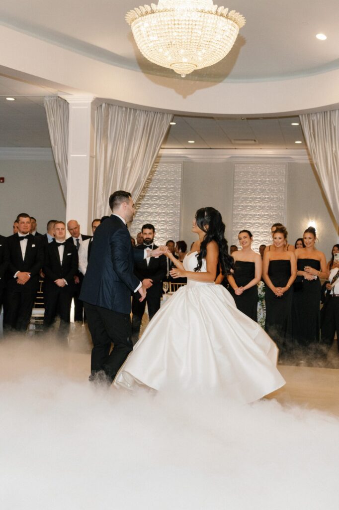 Avenir | First Dance | Olenich Photography