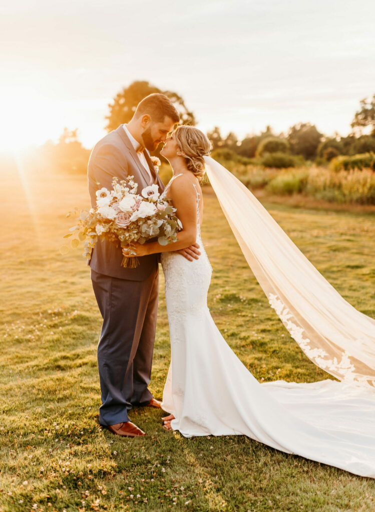 Bride and Groom at Sunset | Hannah Pinto Photography