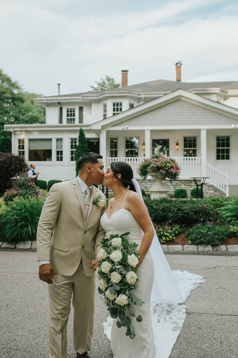 estate grounds wedding photo location