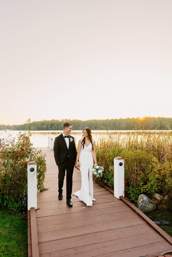 The Lakehouse | Sunset Wedding at The Lakehouse | Nicole Pelissier Photography