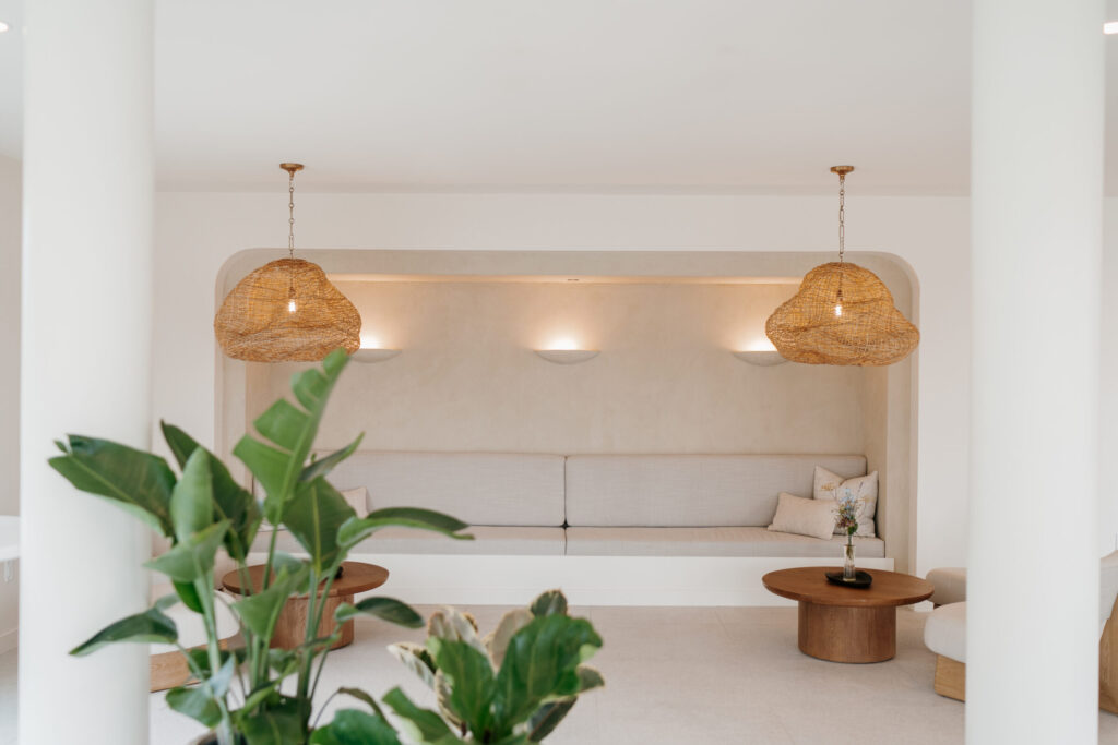 The Lakehouse | Cocktail Space | The Perfet Photo