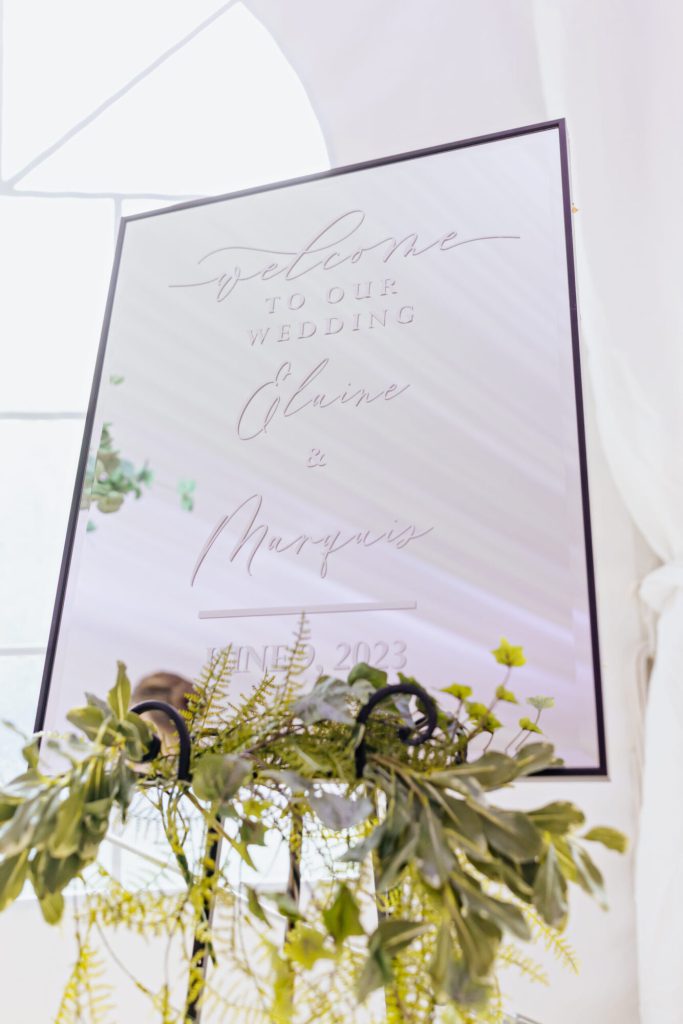 Black and White Welcome Sign