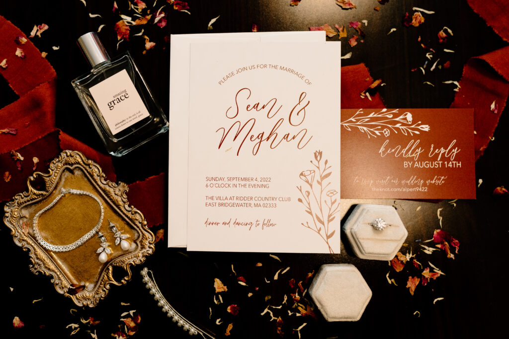 Red and gold wedding trend for invitations